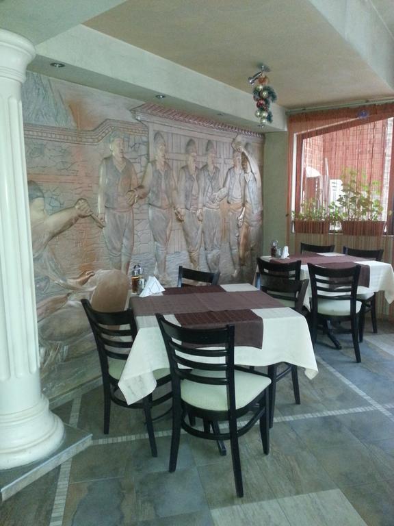 Family Hotel Yola เชเปลาเร ภายนอก รูปภาพ