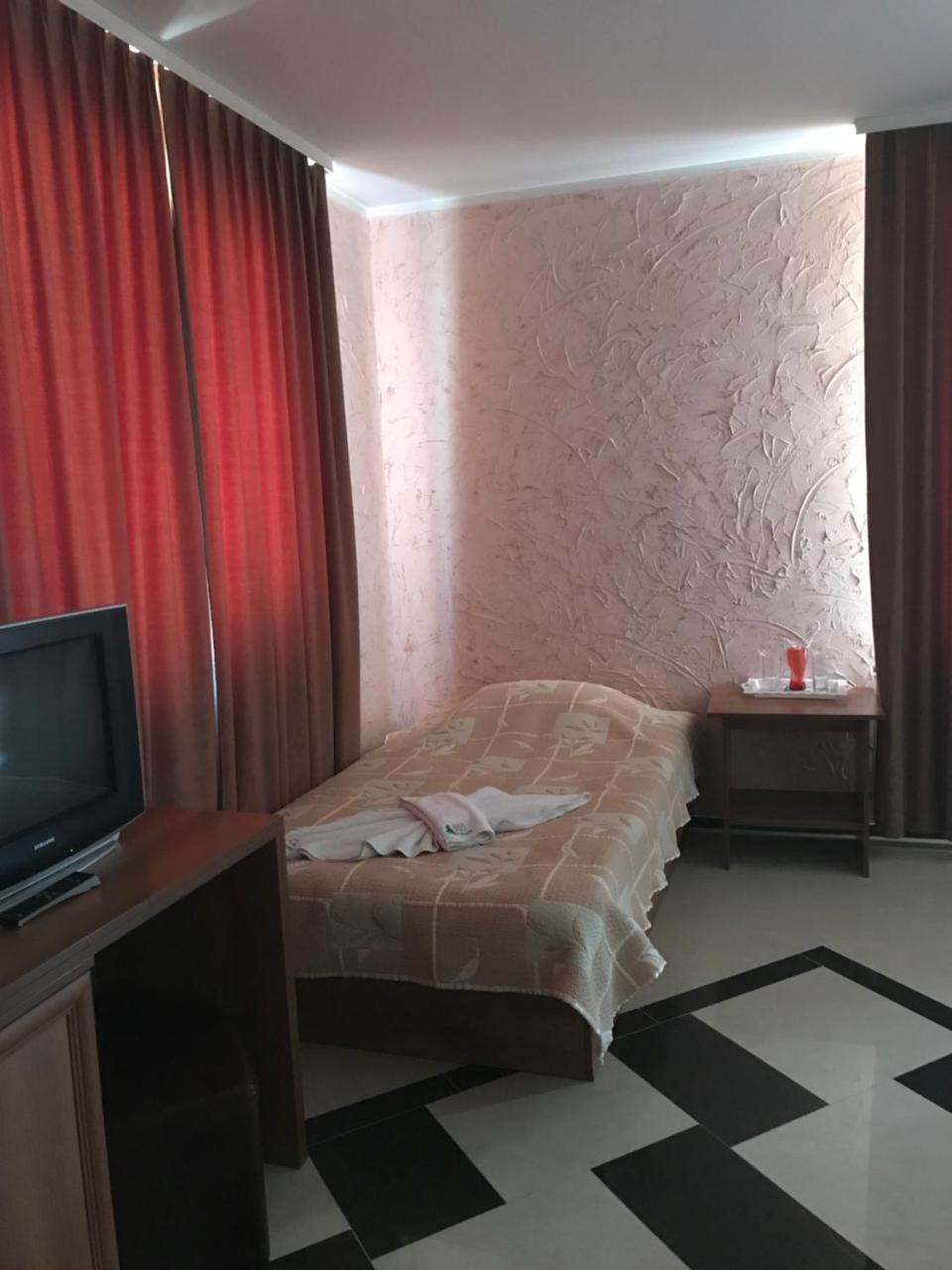 Family Hotel Yola เชเปลาเร ภายนอก รูปภาพ