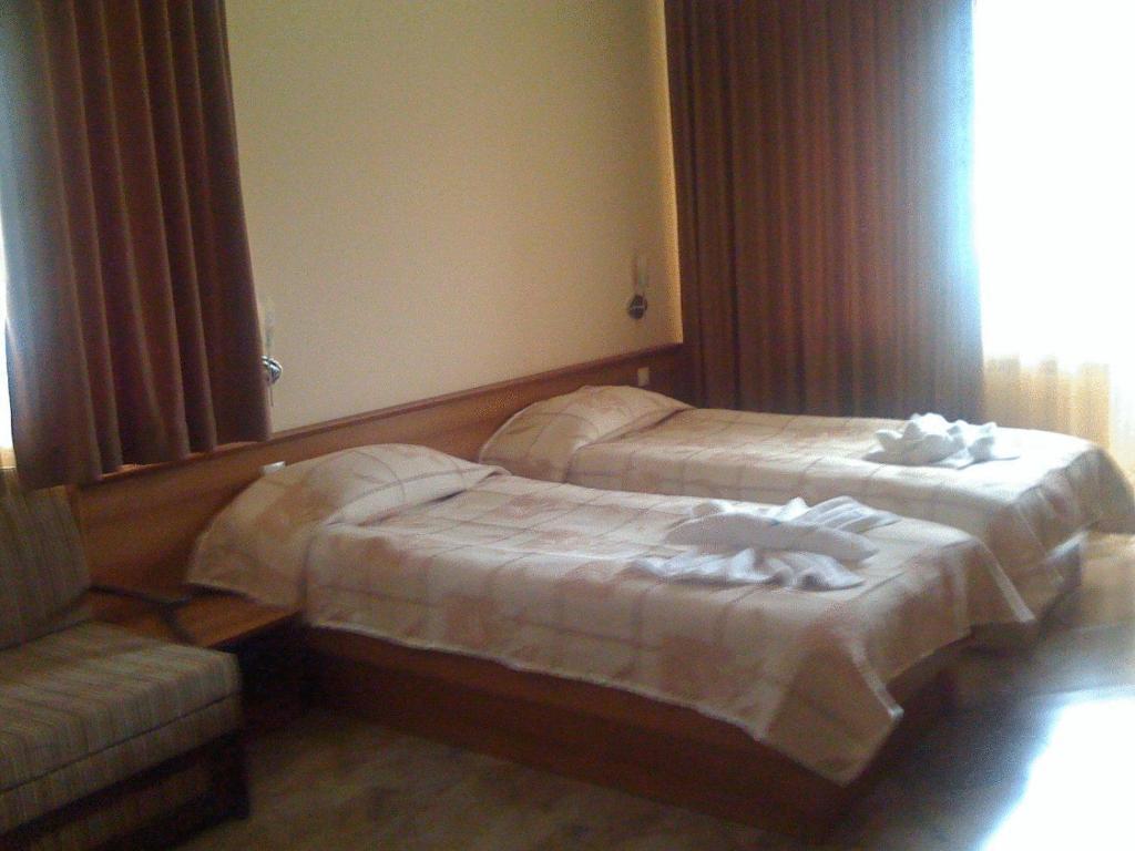 Family Hotel Yola เชเปลาเร ภายนอก รูปภาพ